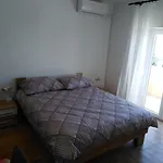 Nediljko & Mila Apartman Zára