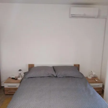 Διαμέρισμα Nediljko & Mila *