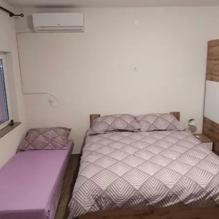 Nediljko & Mila Ζαντάρ