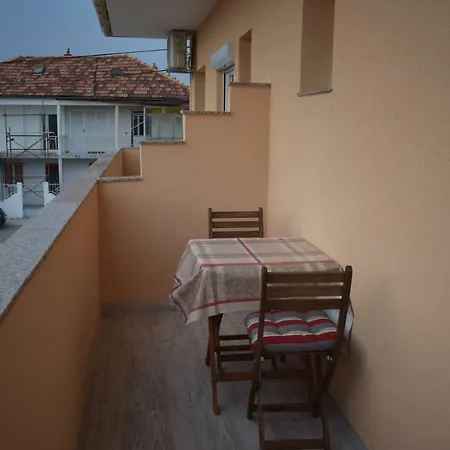 公寓 Nediljko & Mila *