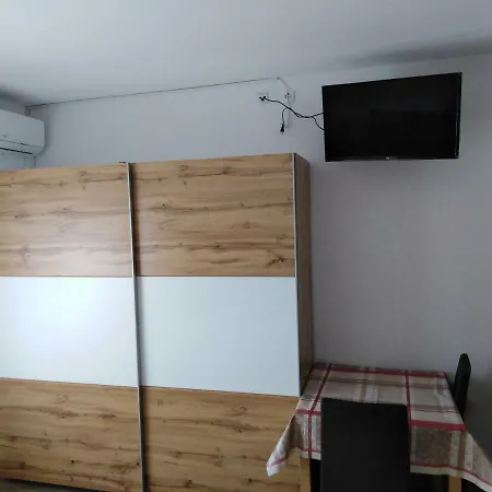 Nediljko & Mila 扎达尔