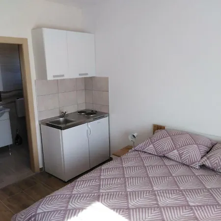 公寓 Nediljko & Mila *