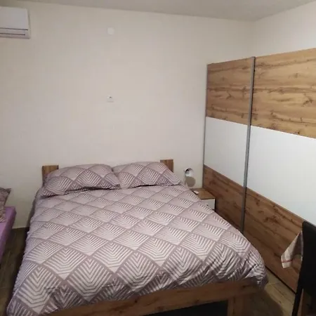 Nediljko & Mila 公寓