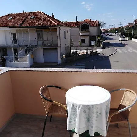 公寓 Nediljko & Mila *